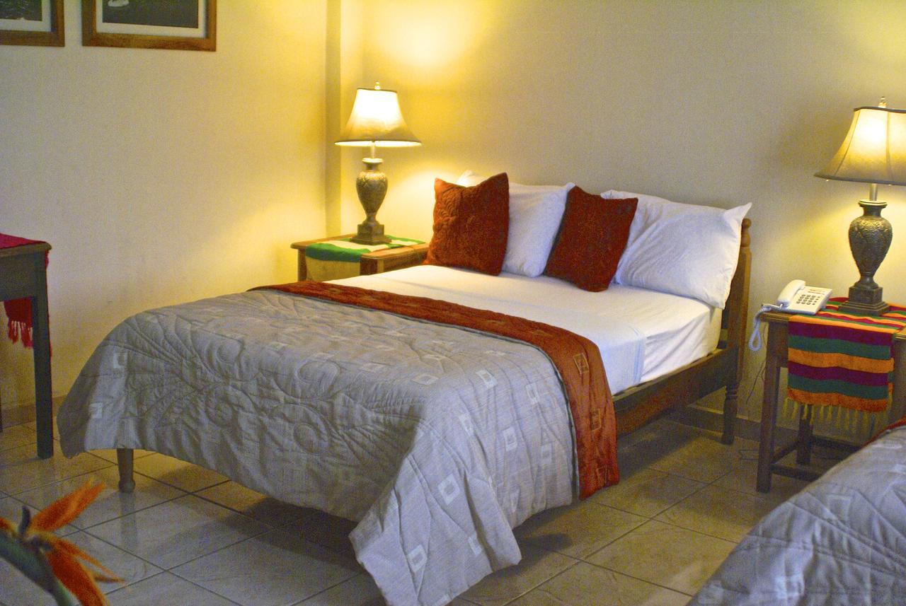Hotel Ipsan Nah La Esperanza Exterior photo